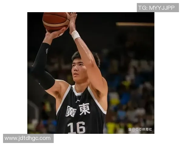 热身赛精彩纷呈张文逸砍下26分助力广东全运男篮战胜西班牙赫罗纳队