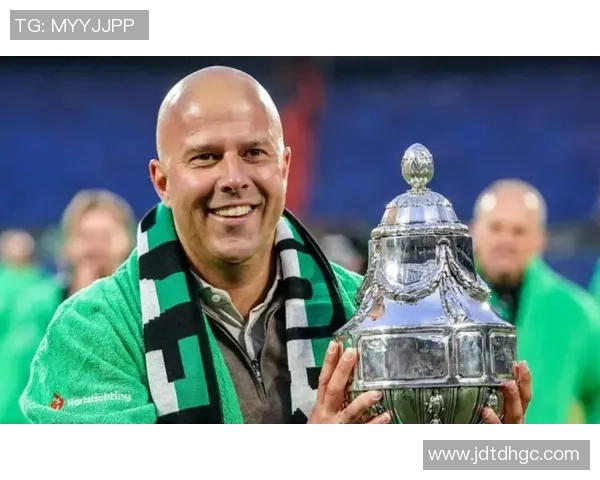 红军主帅斯洛特携家人畅游迪拜享受难得假期