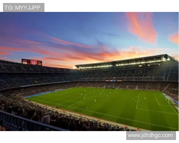 传奇圣克鲁斯44岁再战绿茵场开启生涯第28季去年32场贡献4球