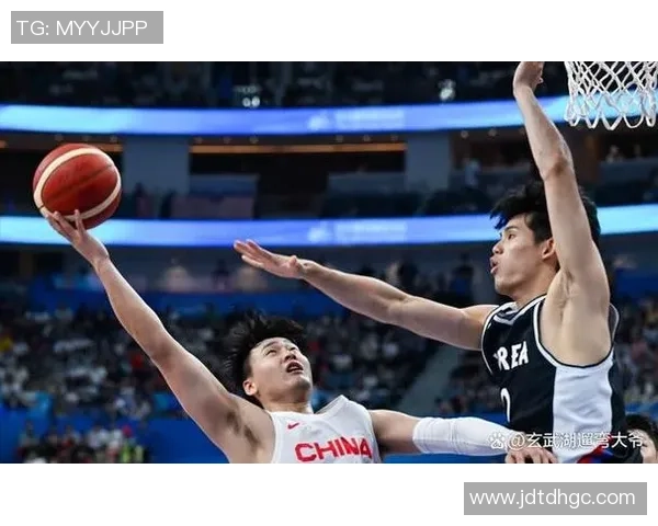 理查兹排球式进攻篮板助古德温压哨三分点燃全场激情